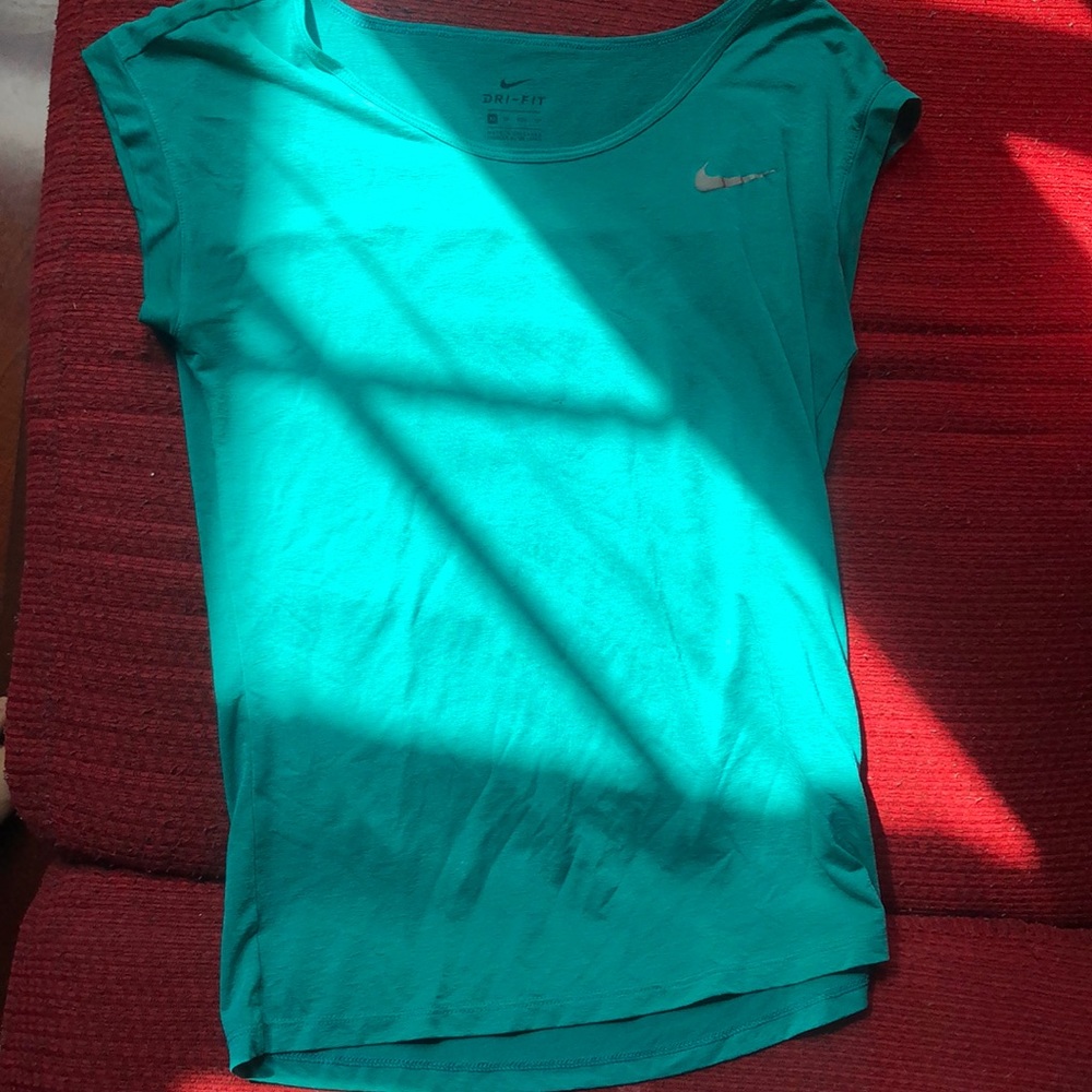 teal nike dri-fit workout tank